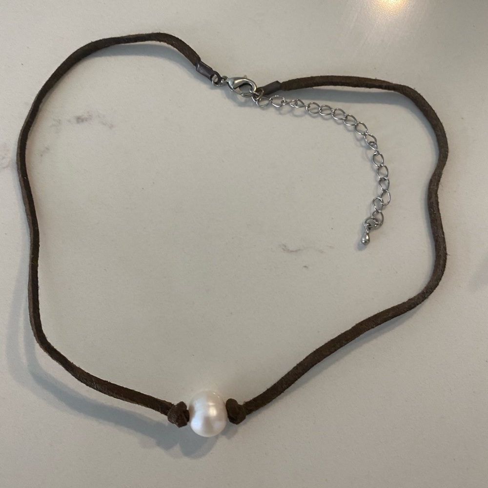 Pearl choker